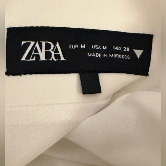 Zara white midi dress fitted bodycon sleeveless size medium runs small - Picture 3 of 3
